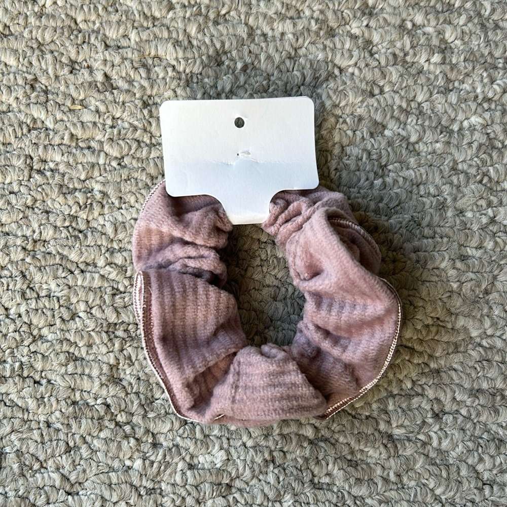 Women’s hair scrunchy